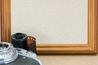 復古照相機、 老照片、 信件和筆配書